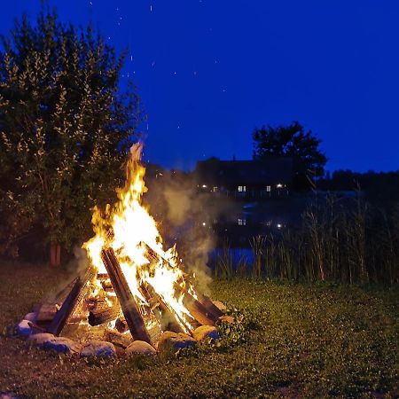 Lokko Talu Puhkemaja Villa Mustakurmu Buitenkant foto
