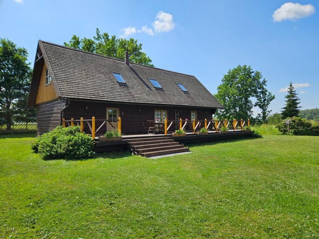 Lokko Talu Puhkemaja Villa Mustakurmu Buitenkant foto